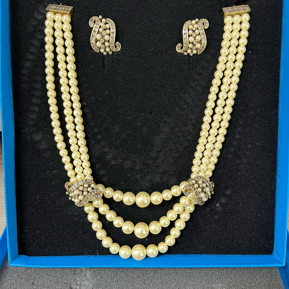 💎💙💎Heidi Daus Return  to Grace necklace and earring set, Brand New, Never Worn!💎